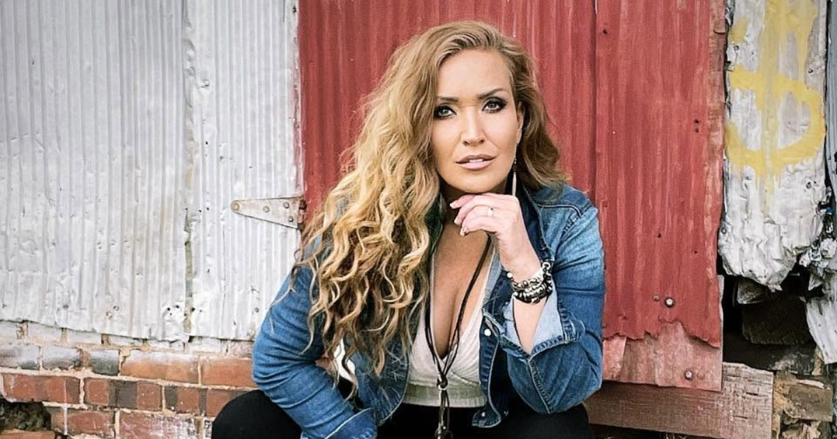 Lee Newton Celebrates Resilience in “Strength of a Woman” Music Video